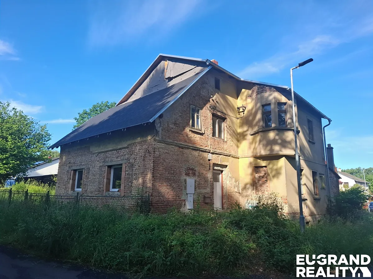 Prodej rodinného domu 300 m², pozemek 900 m²